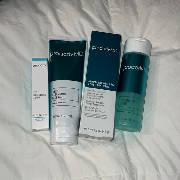 Proactiv bundle w/bag - Picture 2 of 2